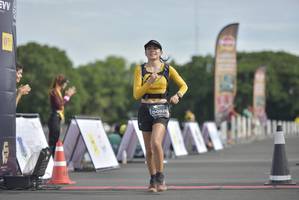 BIB: 0926
                            <button type="button" onclick="openModal(4911493)" class="btn btn-primary btn-sm float-right btn-popup" data-toggle="modal" data-target=".modal-high-quality">
                        <i class="fas fa-shopping-cart"></i> Add to Cart
                    </button>
                                            <button type="button" onclick="isThisMe(4911493, true)" class="btn btn-success btn-sm float-right btn-popup btn-isme hidden" data-toggle="tooltip" data-placement="bottom" title="นี่คือรูปของคุณใช่ไหม คลิกที่นี่เพื่อเอาเข้าอัลบั้ม">
                        <i class="fas fa-plus"></i> Add to album
                    </button>
                    <button type="button" onclick="isThisMe(4911493, false)" class="btn btn-warning btn-sm float-right btn-popup btn-isnotme hidden">
                        <i class="fas fa-ban"></i> Remove from album
                    </button>